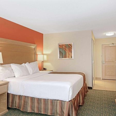 La Quinta By Wyndham Grand Forks Hotel Ngoại thất bức ảnh