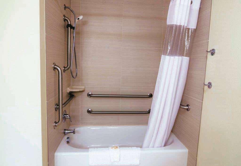 La Quinta By Wyndham Grand Forks Hotel Phòng bức ảnh