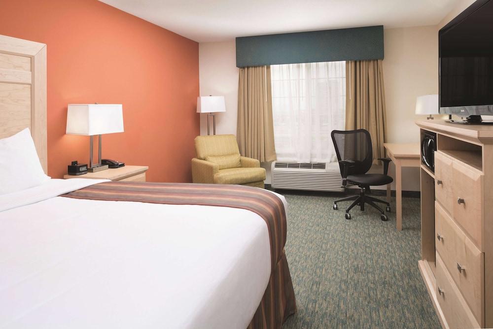 La Quinta By Wyndham Grand Forks Hotel Ngoại thất bức ảnh