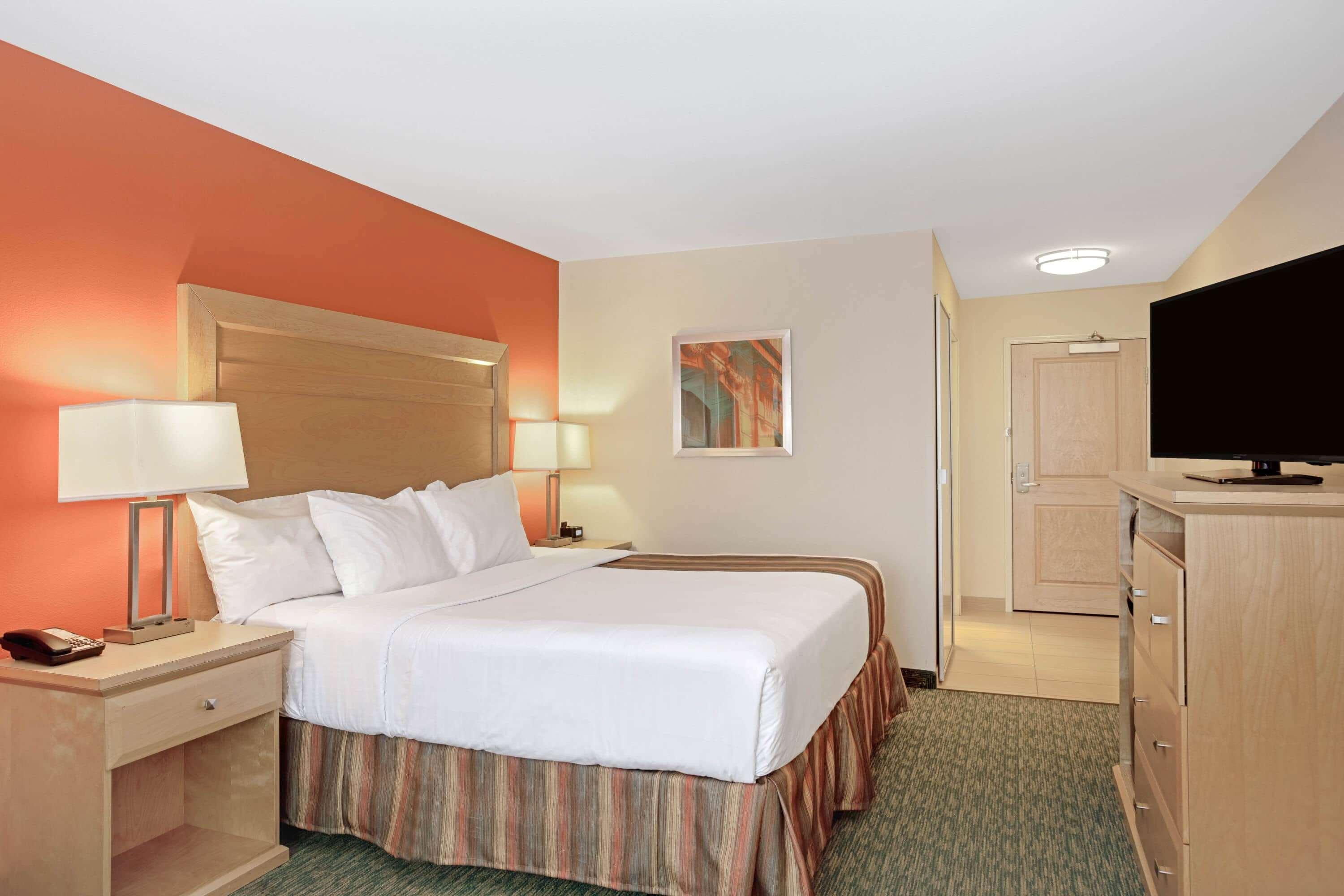 La Quinta By Wyndham Grand Forks Hotel Ngoại thất bức ảnh