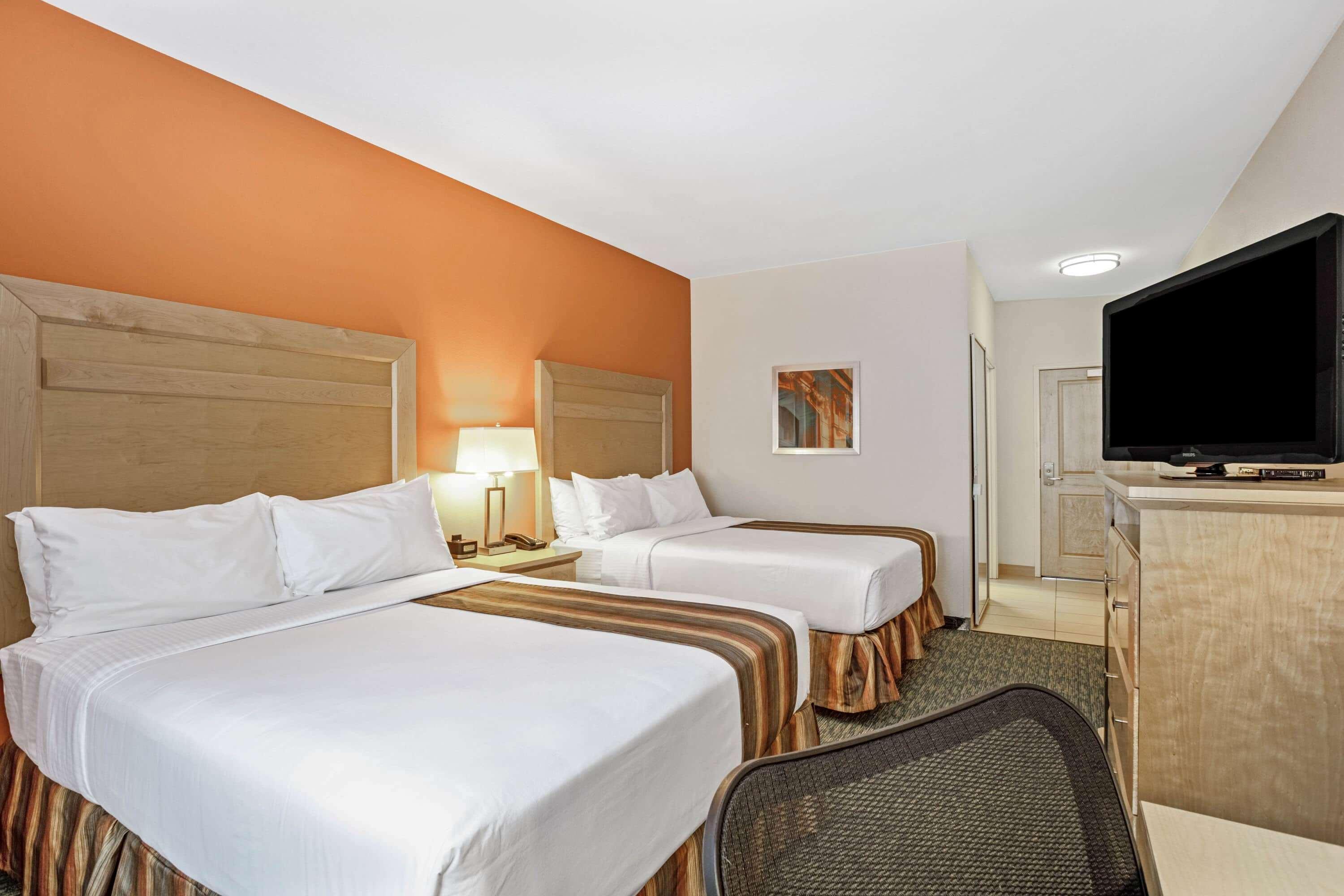 La Quinta By Wyndham Grand Forks Hotel Ngoại thất bức ảnh