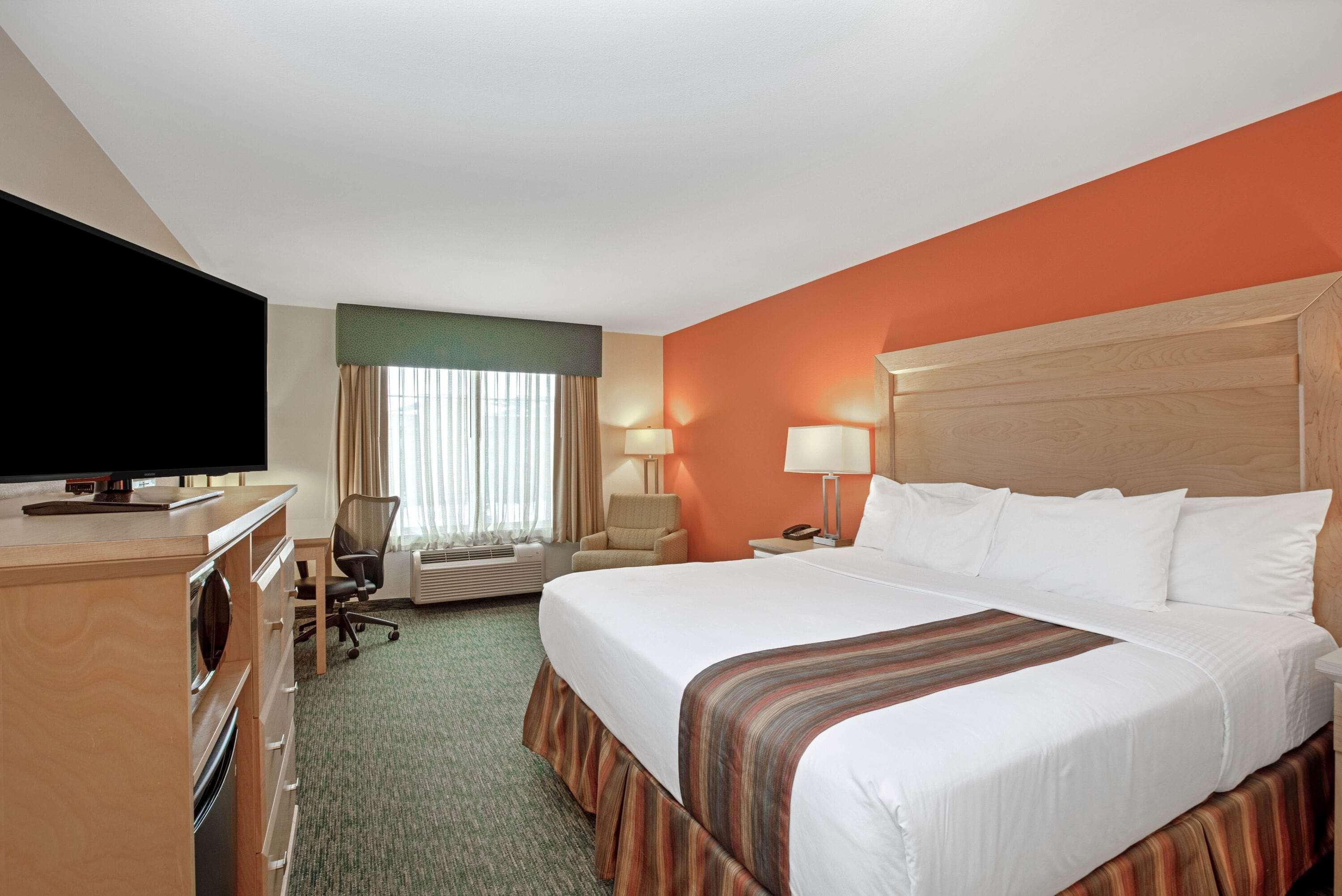 La Quinta By Wyndham Grand Forks Hotel Ngoại thất bức ảnh