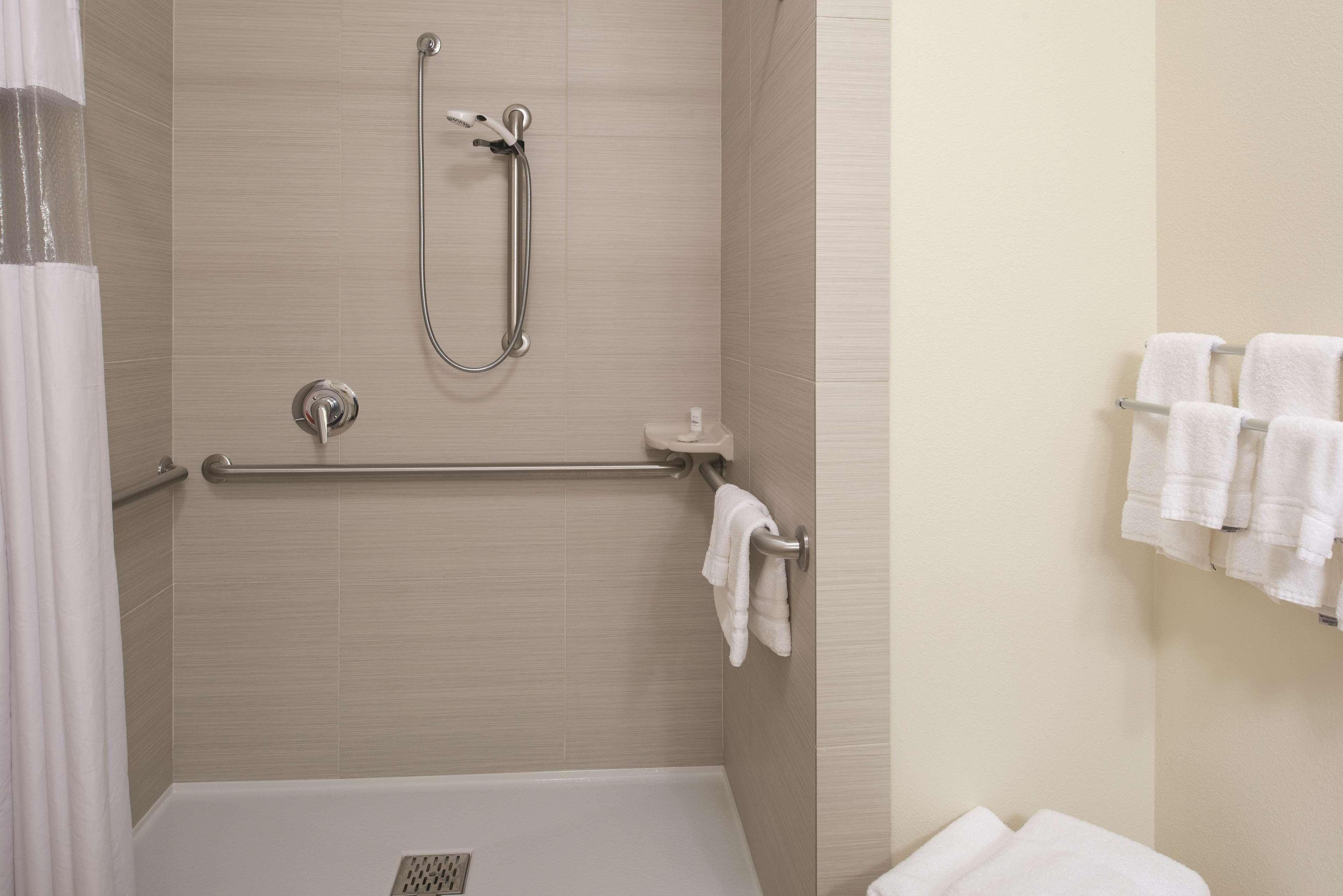 La Quinta By Wyndham Grand Forks Hotel Ngoại thất bức ảnh