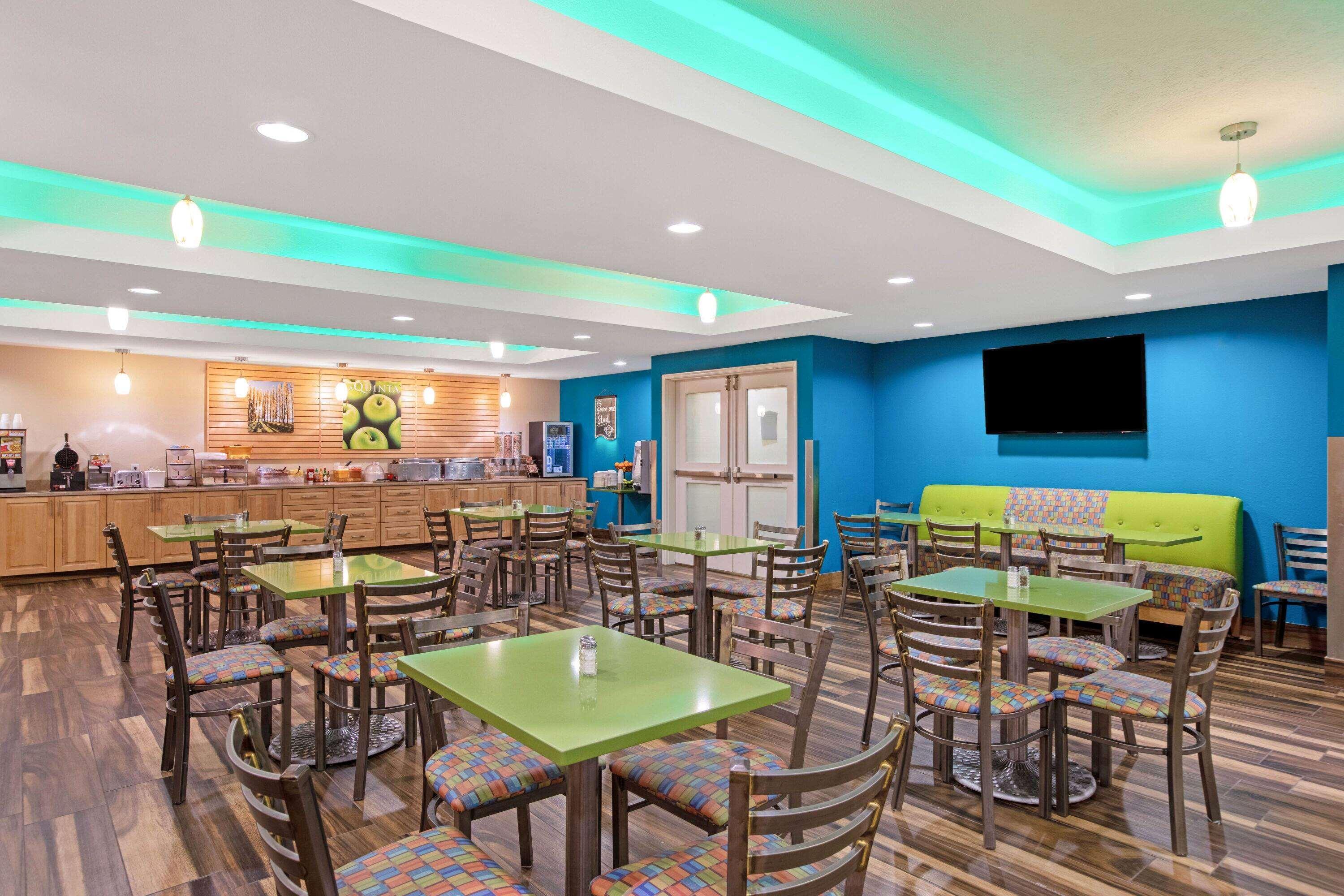 La Quinta By Wyndham Grand Forks Hotel Ngoại thất bức ảnh