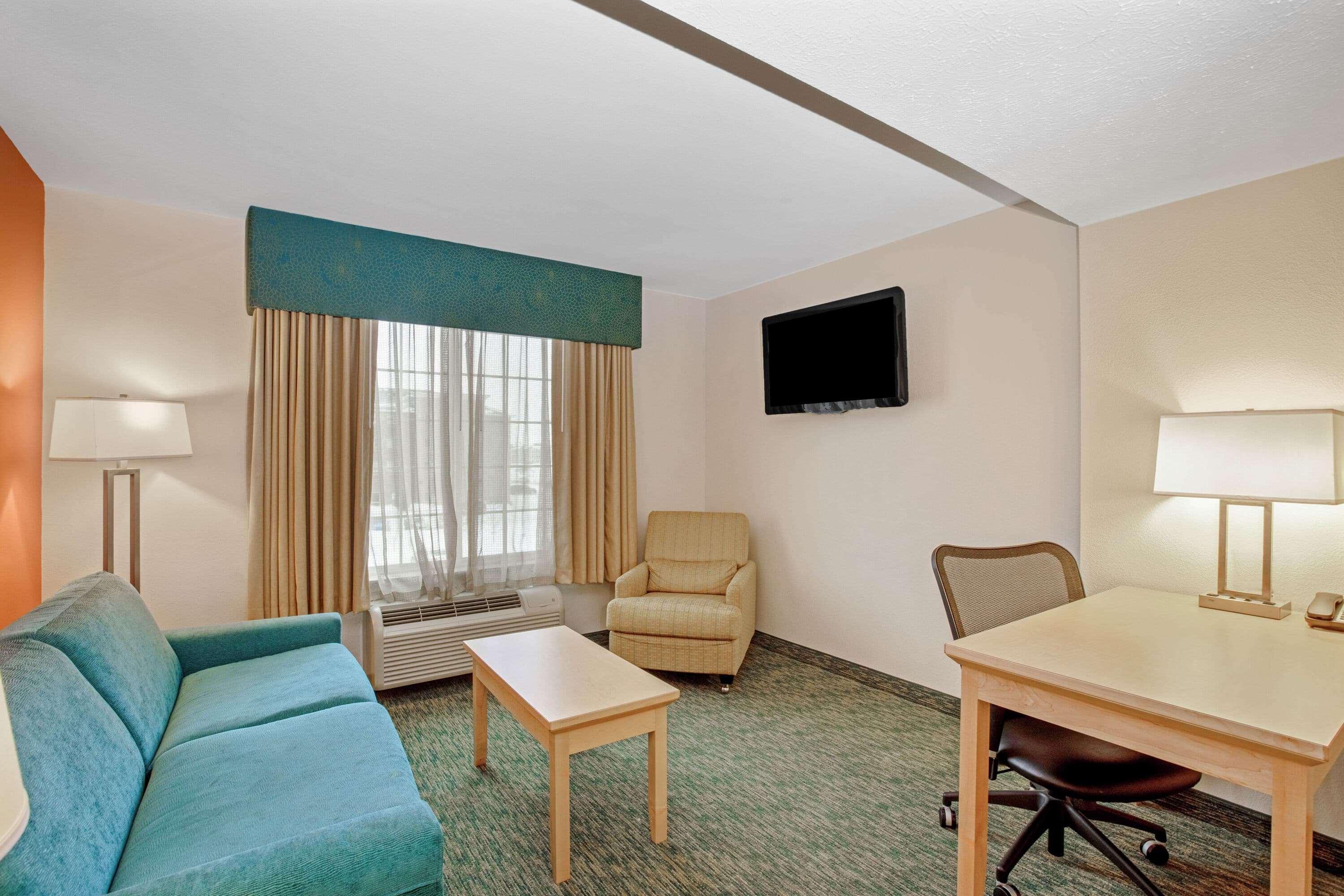 La Quinta By Wyndham Grand Forks Hotel Ngoại thất bức ảnh