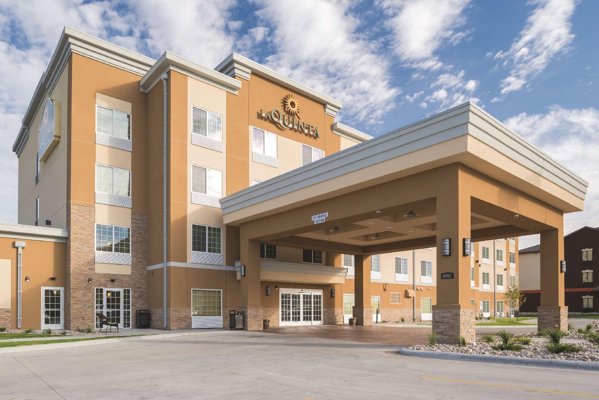 La Quinta By Wyndham Grand Forks Hotel Ngoại thất bức ảnh
