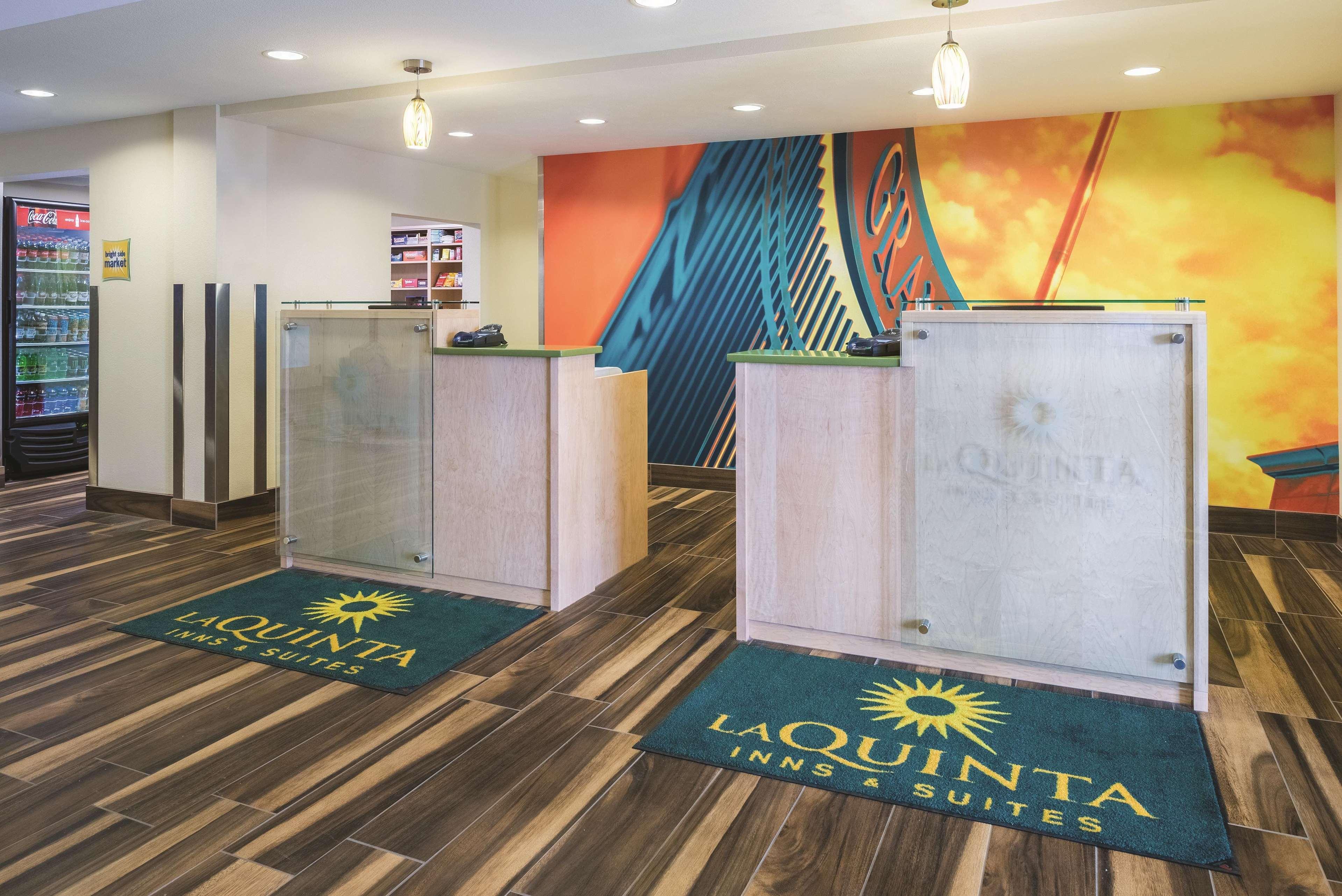 La Quinta By Wyndham Grand Forks Hotel Ngoại thất bức ảnh